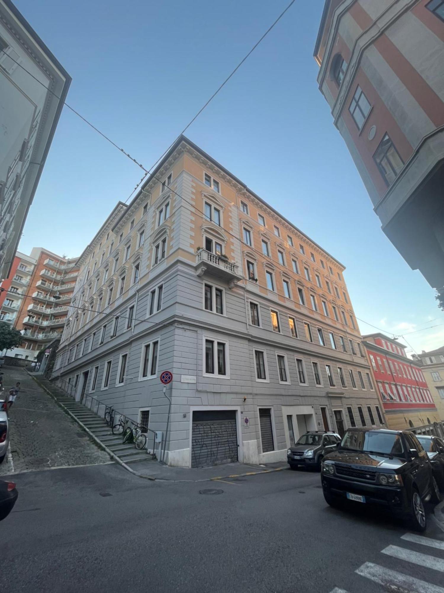 Da Ariella Apartment Trieste Bagian luar foto
